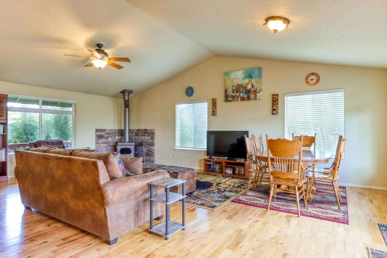 Meadow Walk Cabin La Pine Bagian luar foto
