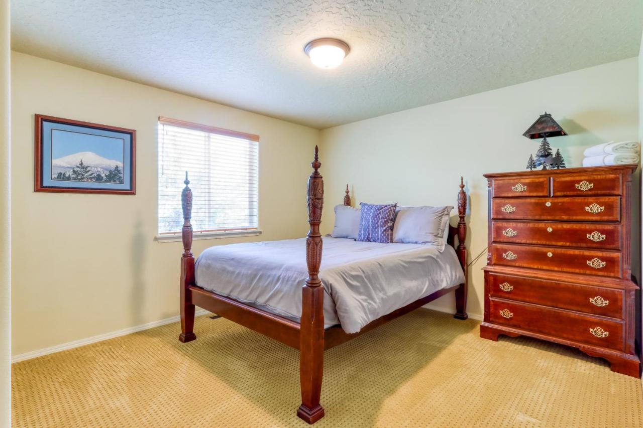 Meadow Walk Cabin La Pine Bagian luar foto