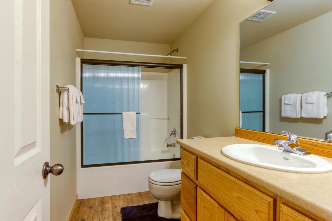 Meadow Walk Cabin La Pine Bagian luar foto